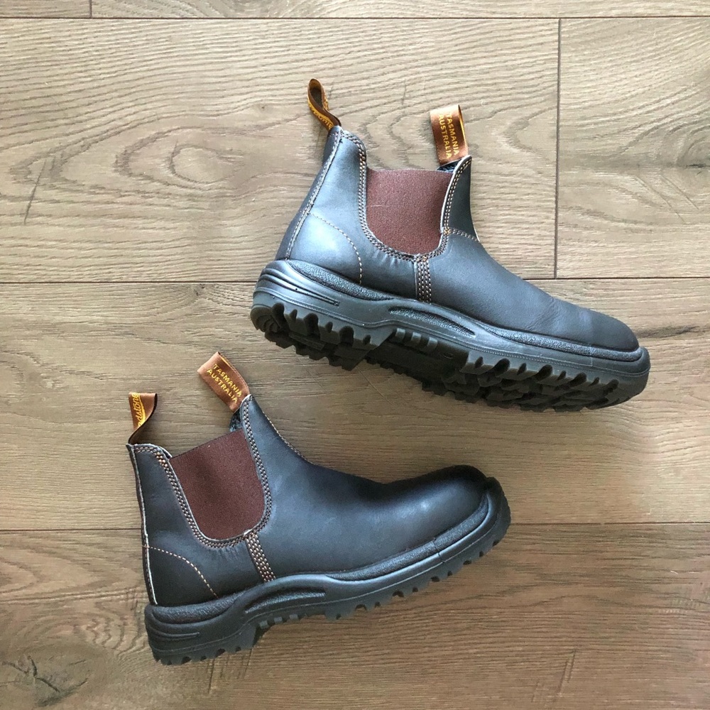 Blundstone. 172 Chelsea Work Boot. Stout Brown.